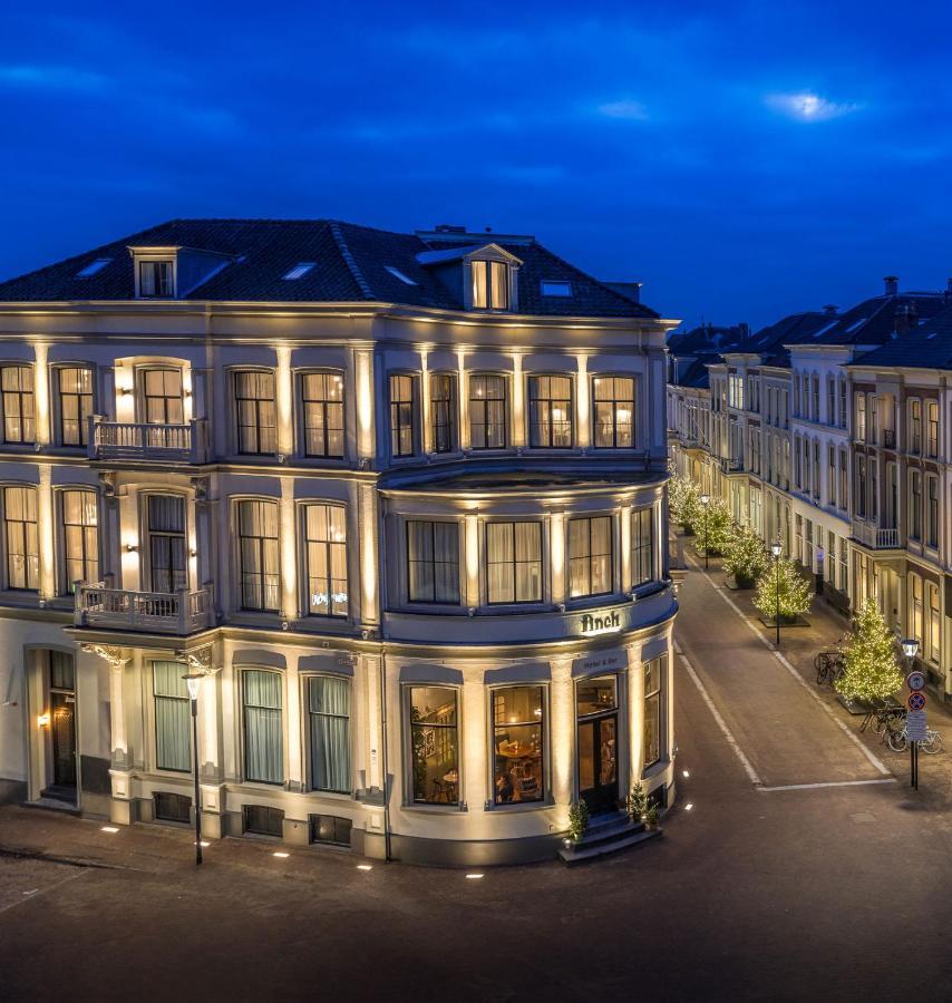 Finch Boutique Hotel, Downtown เดเวนเตอร์ ภายนอก รูปภาพ