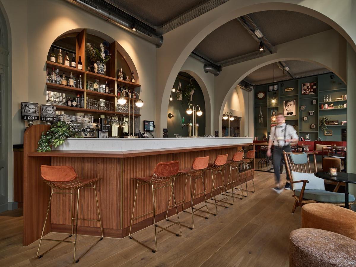 Finch Boutique Hotel, Downtown เดเวนเตอร์ ภายนอก รูปภาพ