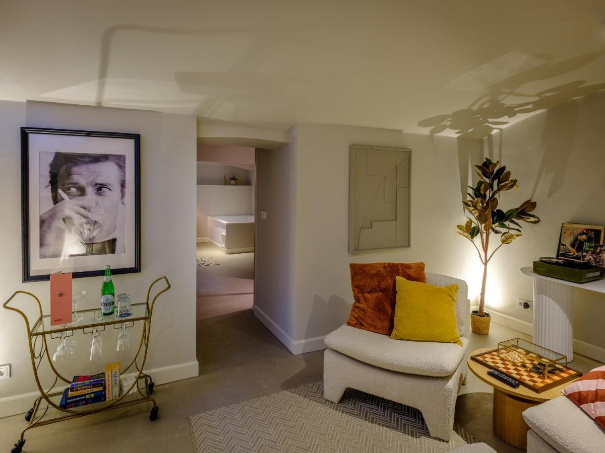 Finch Boutique Hotel, Downtown เดเวนเตอร์ ภายนอก รูปภาพ