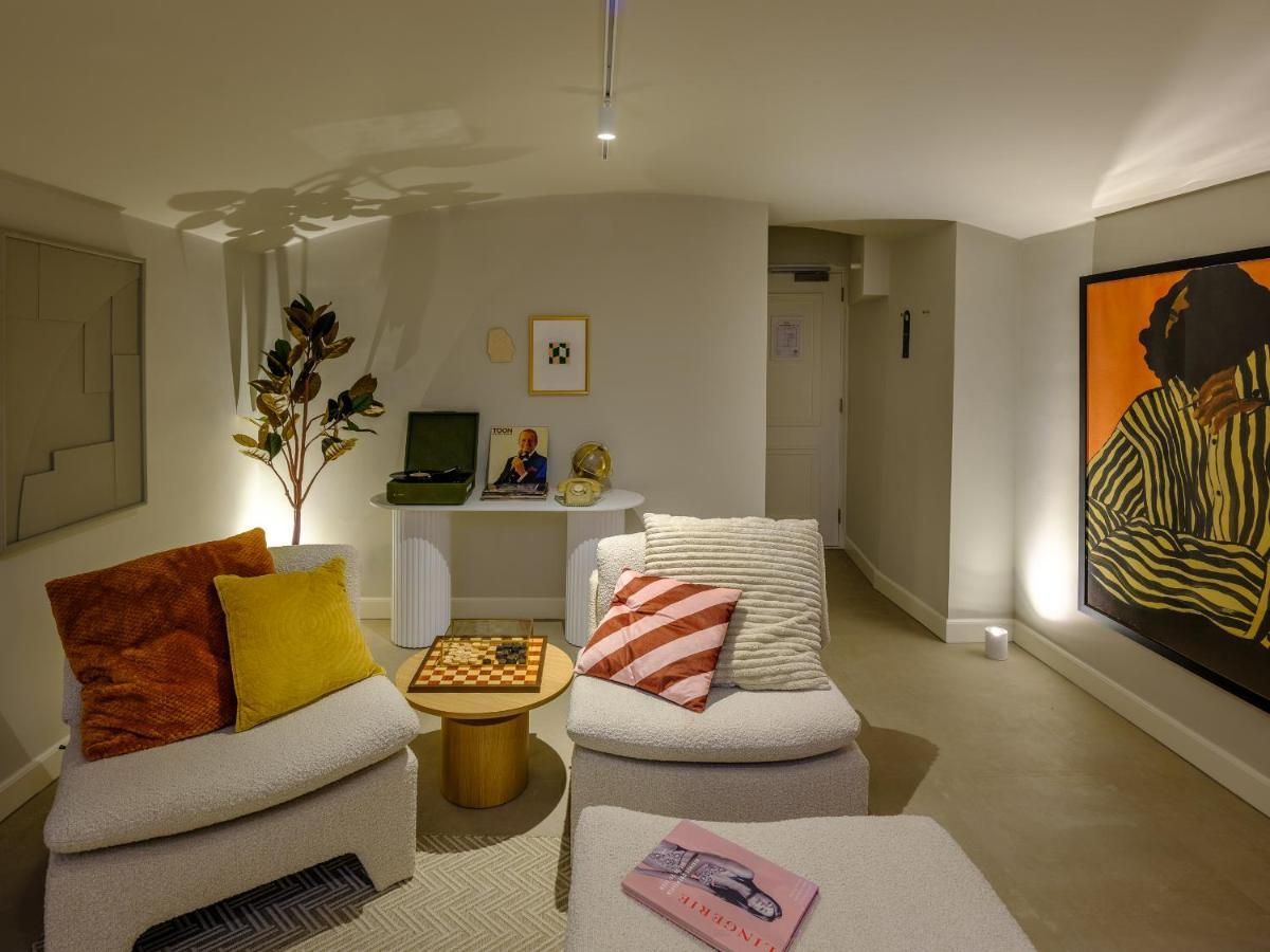 Finch Boutique Hotel, Downtown เดเวนเตอร์ ภายนอก รูปภาพ