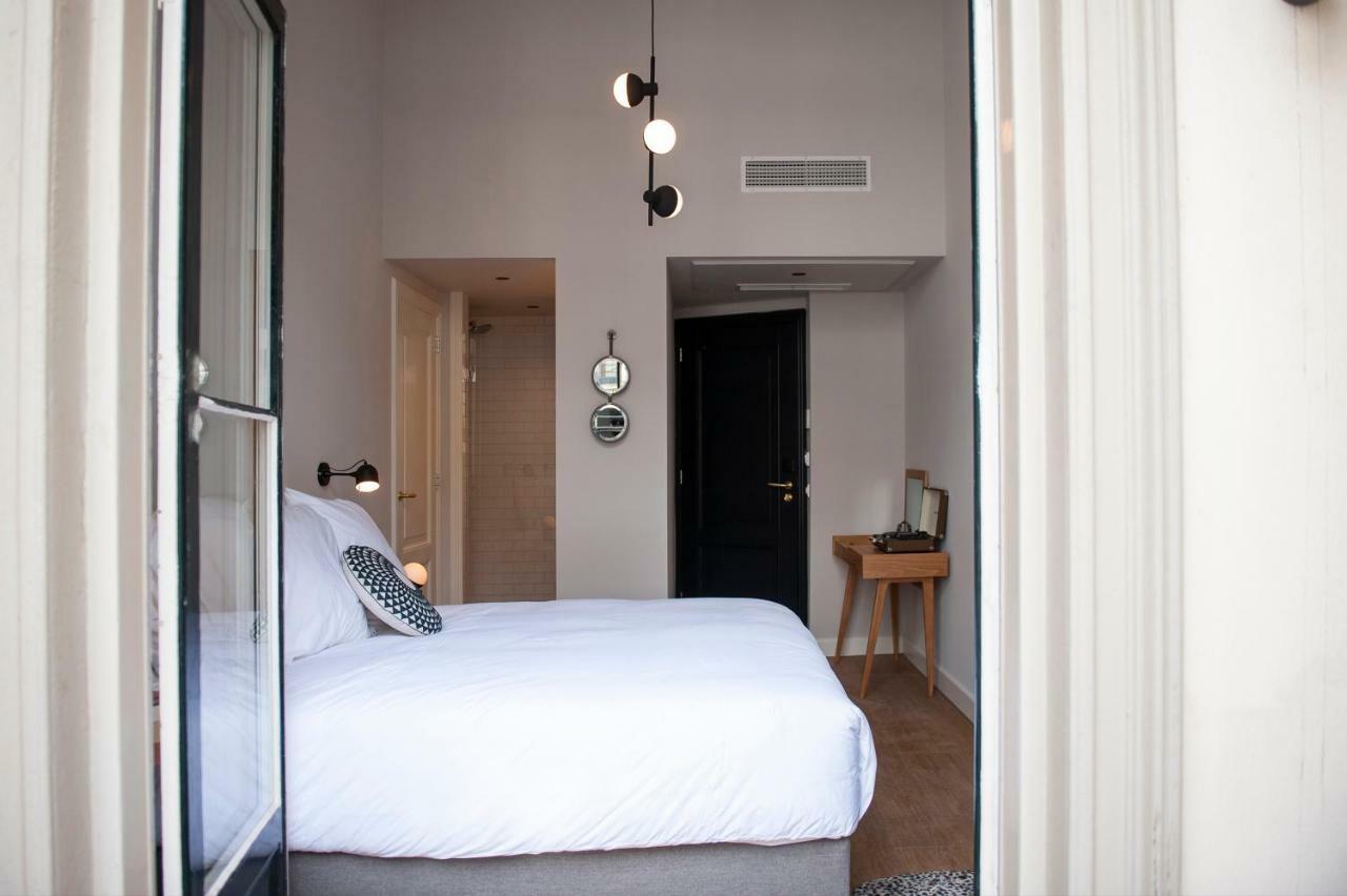 Finch Boutique Hotel, Downtown เดเวนเตอร์ ภายนอก รูปภาพ